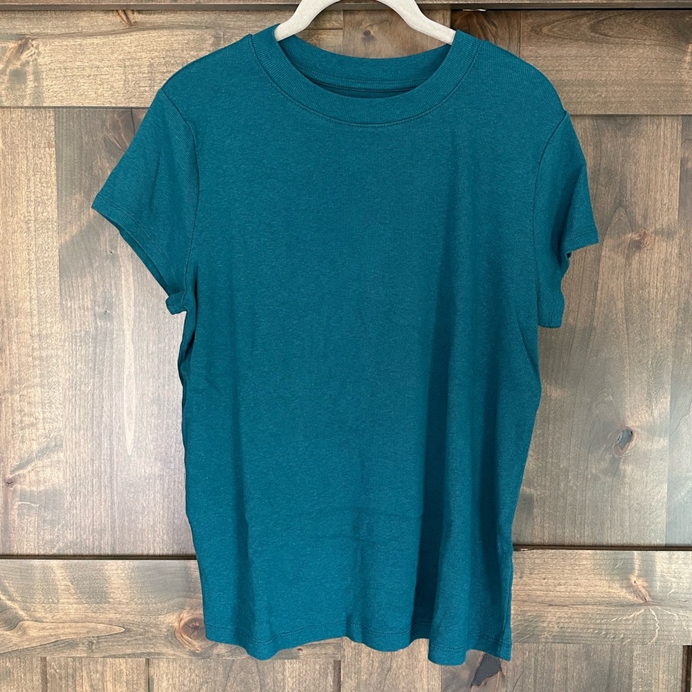 NWOT A New Day Women’s Slim Fit Short Sleeve Ribbed Tee